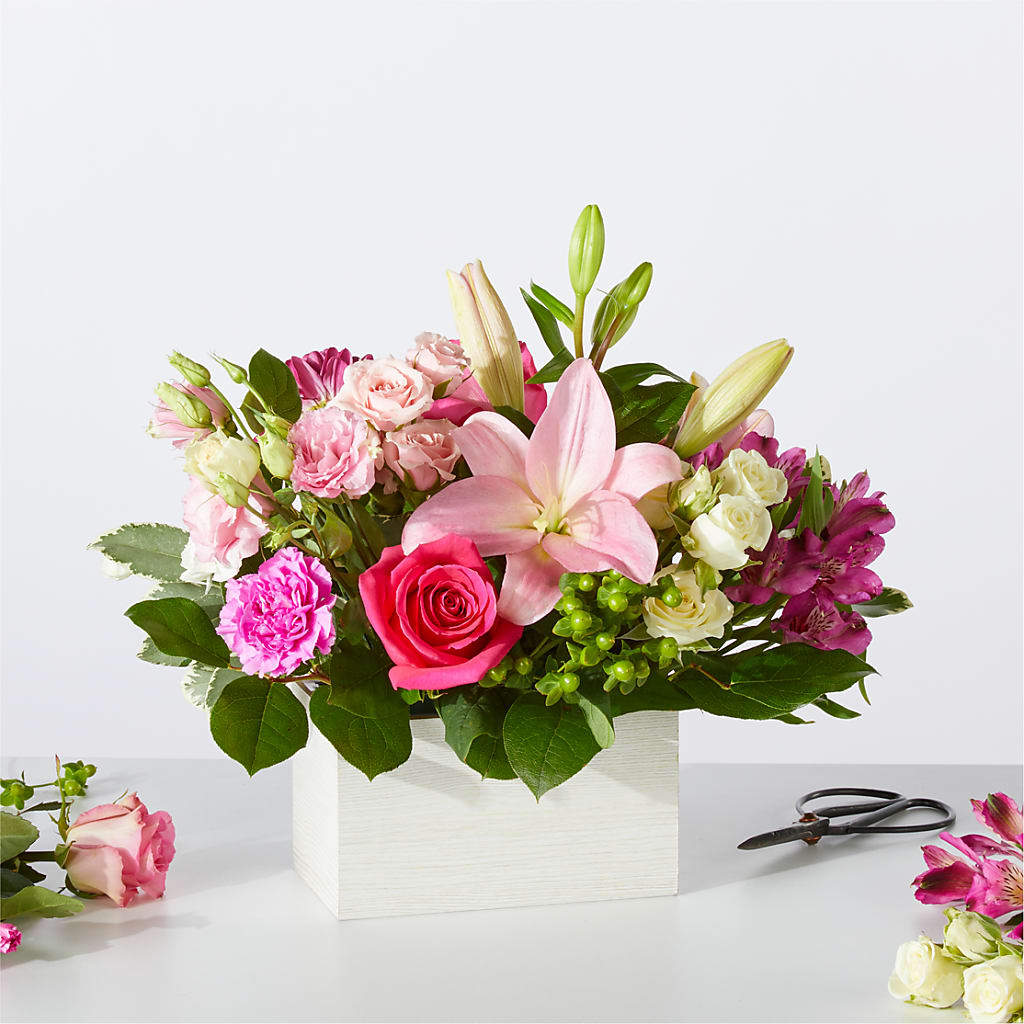 Sweetberry Box – A Florist Original – VINE & IVY FLOWERS, Suffield CT