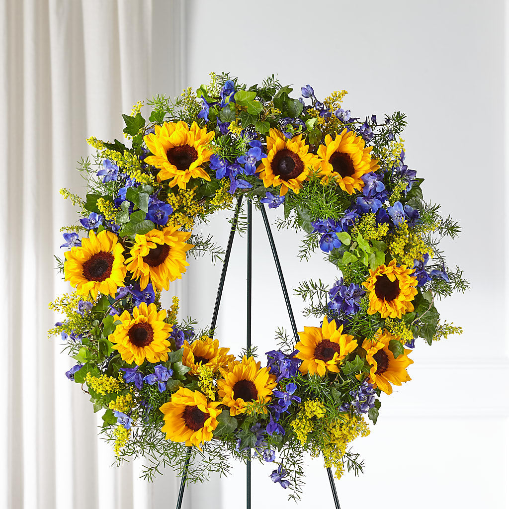 Bright Rays Wreath – VINE & IVY FLOWERS, Suffield CT