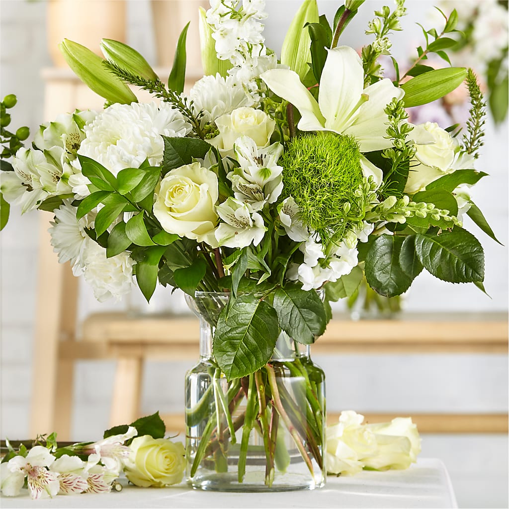 Classic Ivory – A Florist Original – VINE & IVY FLOWERS, Suffield CT