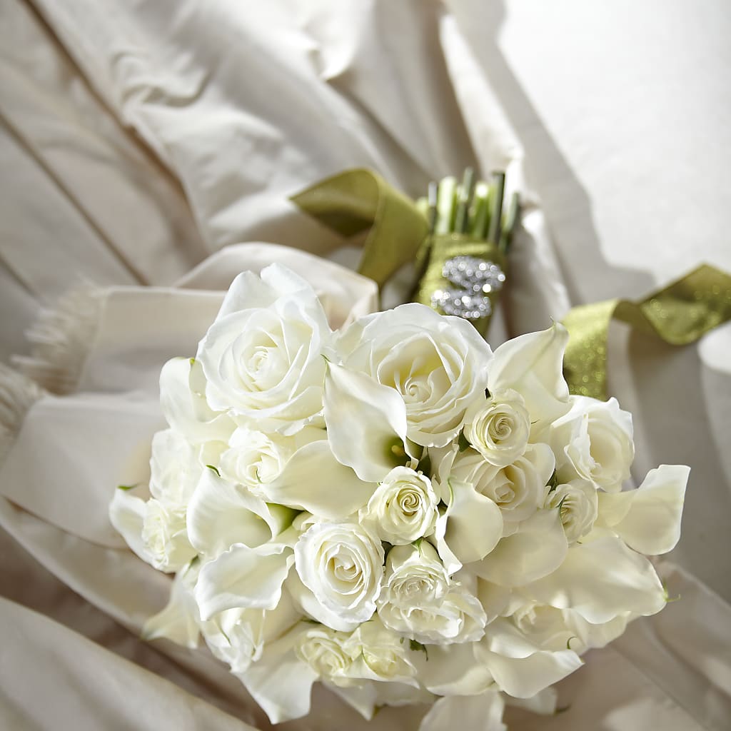 Serene Highness Bouquet – VINE & IVY FLOWERS, Suffield CT