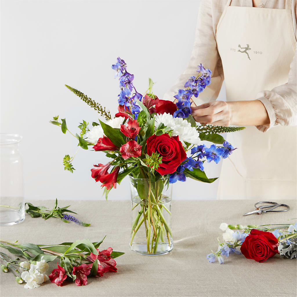 Star Spangled - A Florist Original – VINE & IVY FLOWERS, Suffield CT