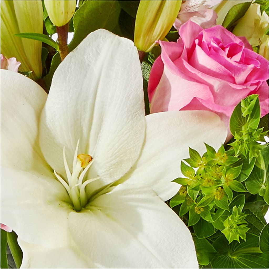 Fondly Bouquet – VINE & IVY FLOWERS, Suffield CT